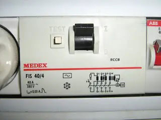 رله جریان نشتی